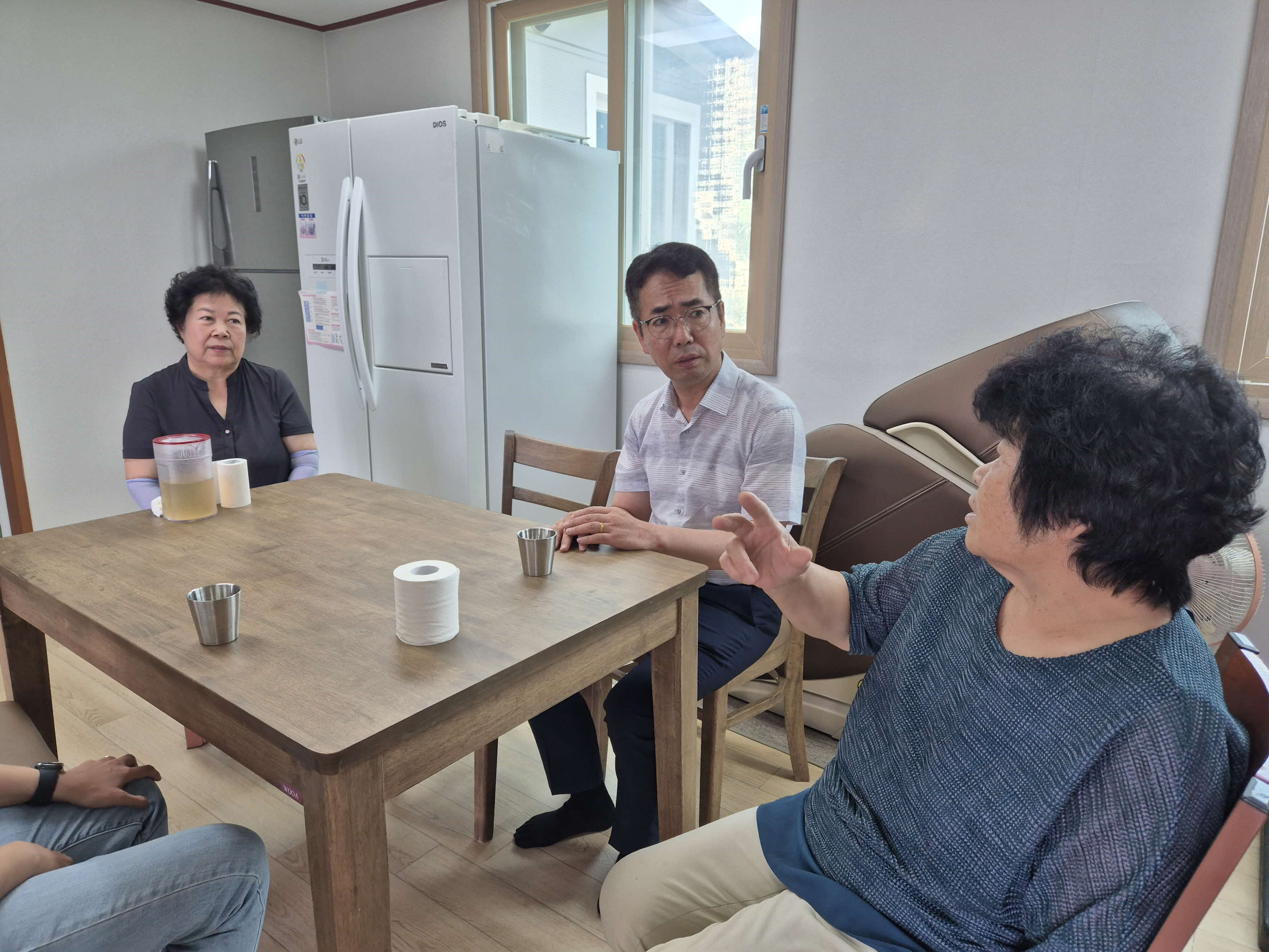 6. 김태승 마서면장, 혹서기 대비 41개 마을회관 돌며 안전점검 실시 (1)